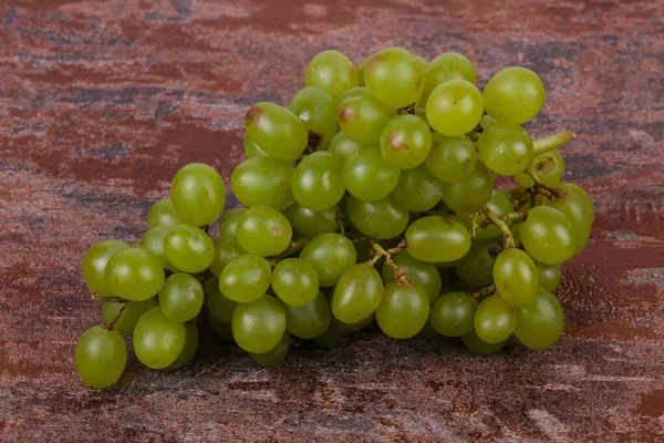 Süßer Grüner Traubenzweig Über Hintergrund — Stockfoto