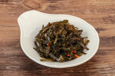 Havuçlu ve susamlı yosun kabağı.