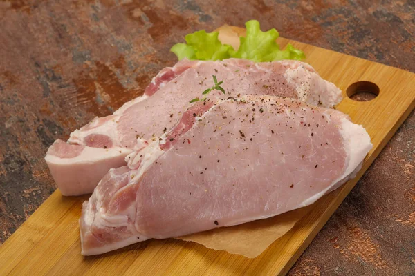 Roh Gegrilltes Schweinefleischsteak — Stockfoto