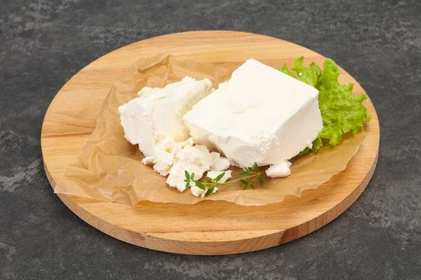 Yunan Geleneksel Feta Yumuşak Peyniri Tabakta — Stok fotoğraf
