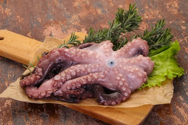 Rauwe Octopus Klaar Koken Met Rozemarijn — Stockfoto