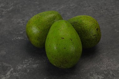 Olgun yeşil avokado - vegan için süper yiyecek