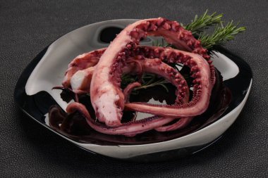 Biberiyeli lezzetli ahtapot dokunaçları