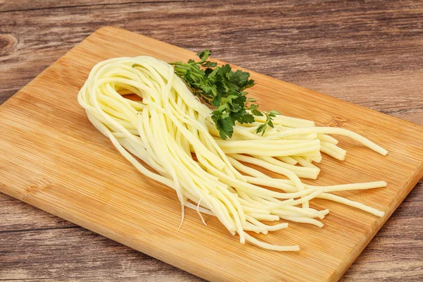 Chechil Spaghetti Kaas Snack Aan Boord — Stockfoto