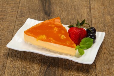 Kayısılı cheesecake çilekli ve naneli.