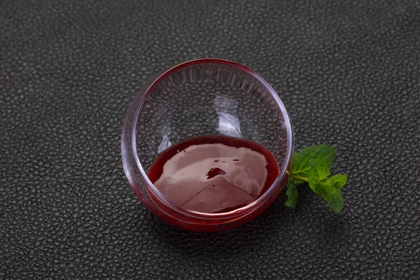 Molho Cowberry Delicoso Com Folhas Hortelã — Fotografia de Stock