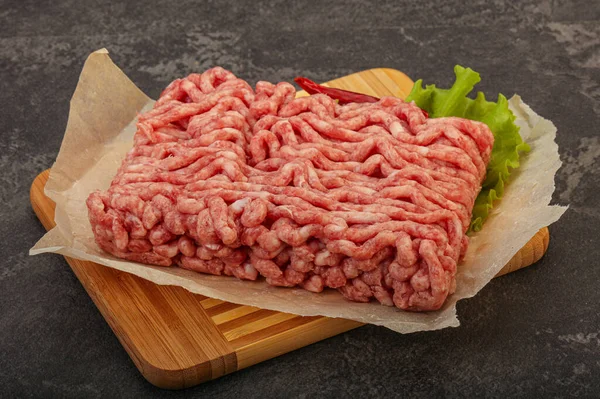 Kıyma Domuz Eti Biftek Pişirmek Için — Stok fotoğraf