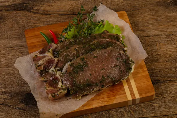 Připraven Vaření Syrové Marinovaný Vepřový Steak — Stock fotografie
