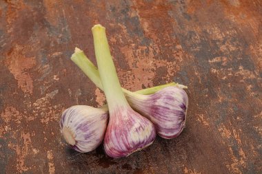 Taze aromalı sarımsak yığını