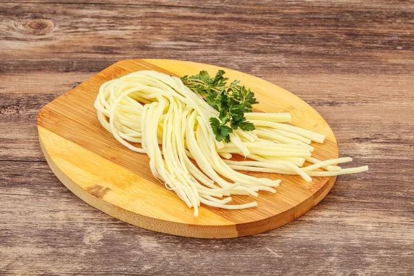 Tschetschenen Spaghetti Käse Snack Über Bord — Stockfoto