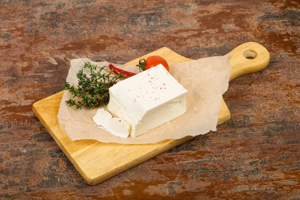 Tradiční Sýr Feta Podávaný Tymiánem — Stock fotografie