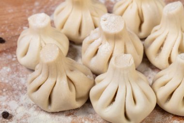 Gürcistan çiğ Khinkali eti