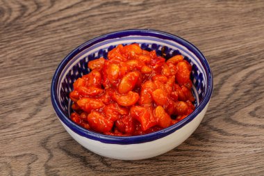 Domates soslu ve biberli fırında böbrek.