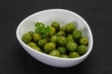 Salamura edilmiş yeşil Campo Kavanozda gerçek zeytin