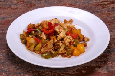 Asya mutfağı - Sebzeli kızarmış domuz eti