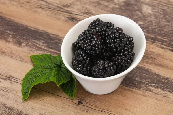 Sweet Tasty Ripe Blackberry Heap Leaf — Stock Photo, Image