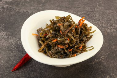 Havuçlu ve susamlı yosun kabağı.