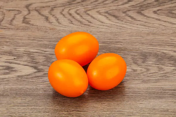 Vegetais Saborosos Tomate Amarelo Heap Sobre Fundo — Fotografia de Stock