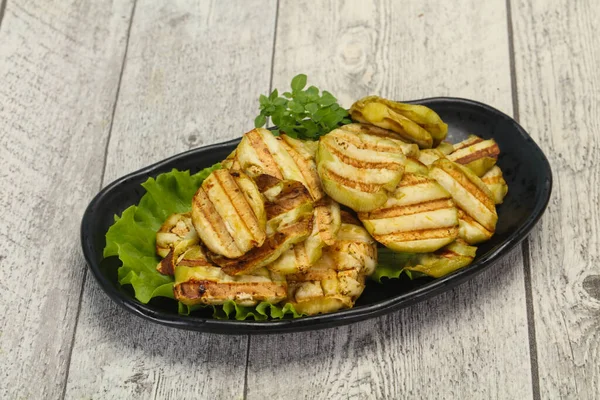 Grilled Eggplant Slices Served Basil Salad Leaves — Stock Photo, Image