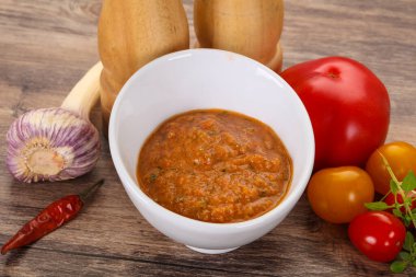 Meşhur İspanyol soğuk domates çorbası.