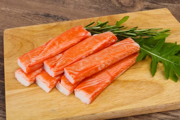 Caranguejo Surimi Vara Sobre Placa Madeira — Fotografia de Stock