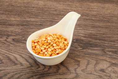 Kavanozda pişirmek için kuru bezelye