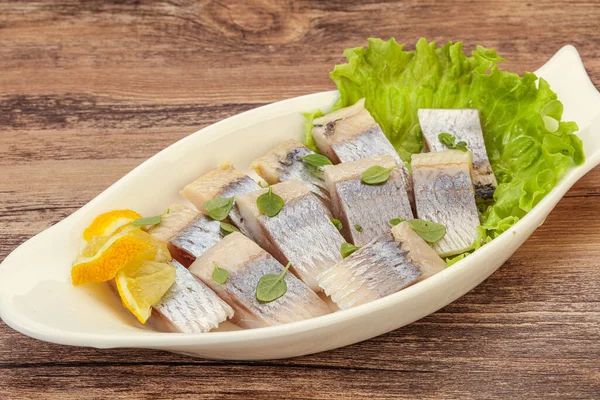 Filete Arenque Marinado Con Limón Rodajas — Foto de Stock