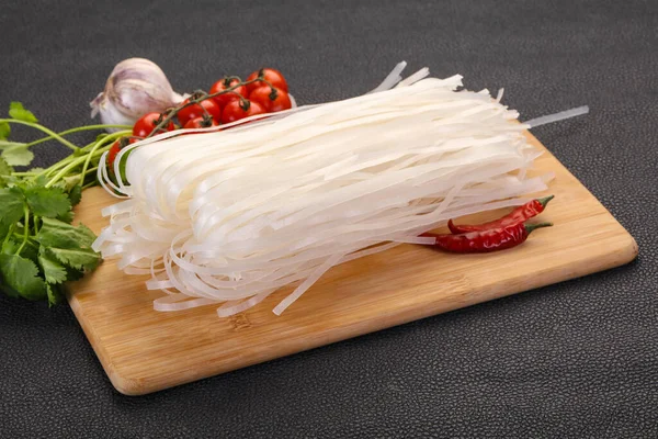 Raw Rice Noodles Served Cilantro Leaves — Stock Photo, Image