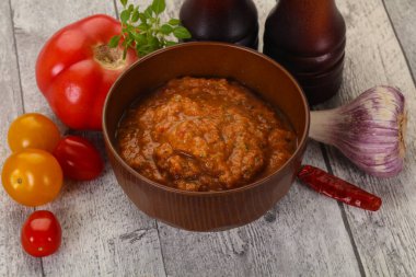 Meşhur İspanyol soğuk domates çorbası.