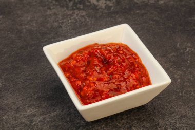 Kasede acı domates sosu