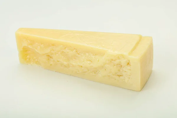 Parmigiano Stagionato Servito Con Foglie Basilico — Foto Stock