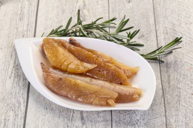 Kavanozda havyar turşusu.