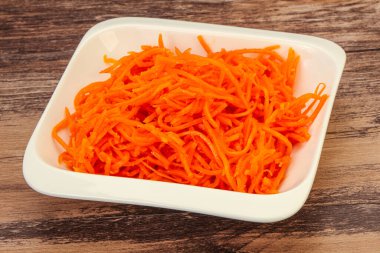 Baharatlı Kore havucu kasede