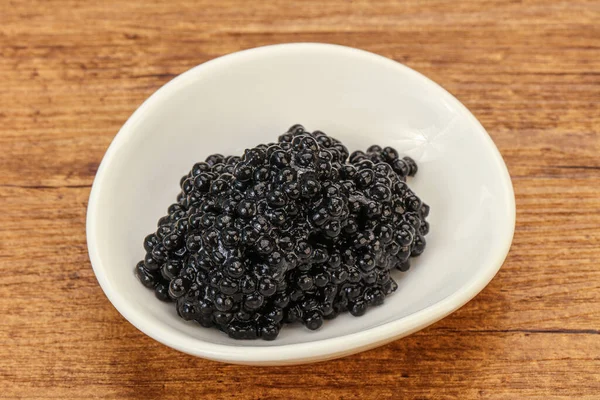 Lüks balık, kâsede siyah havyar.