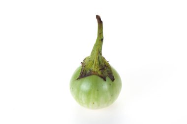 Asyalı küçük yeşil patlıcan - pişirmeye hazır