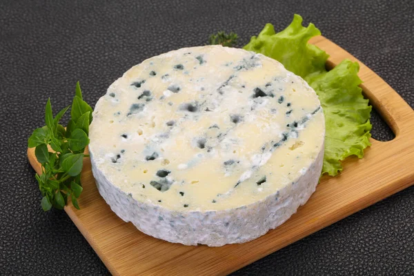 Blue Cheese Salad Basil — Stock Photo, Image