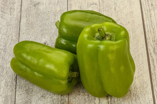 Drei Grüne Paprikaschoten Bereit Zum Kochen — Stockfoto