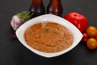 Meşhur İspanyol soğuk domates çorbası.