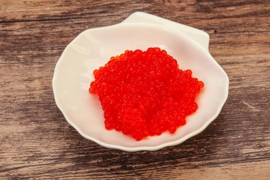 Kasede kırmızı somon havyarı.