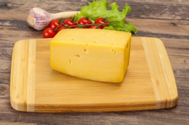 İsviçre Sert Sarı Lezzetli Tuğla 