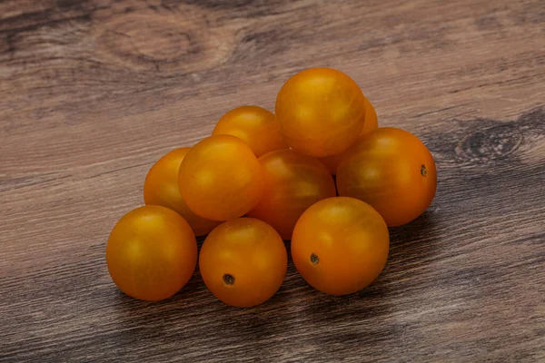 Fresh Yellow Tasty Cherry Tomato Heap — Stock Photo, Image