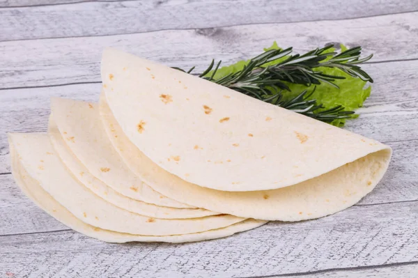 Tortilla Casalinga Vuota Servita Foglie Insalata — Foto Stock