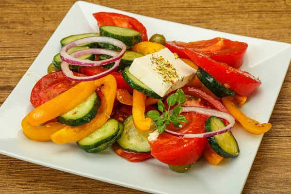 Salada Grega Tradicional Com Queijo Feta Legumes — Fotografia de Stock