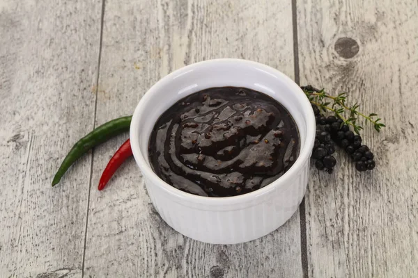 Et için baharatlı karabiber sosu.