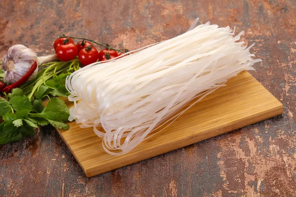 Raw Rice Noodles Served Cilantro Leaves — Stock Photo, Image