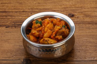 İstiridye soslu tavuk ve sebzeli kişniş.