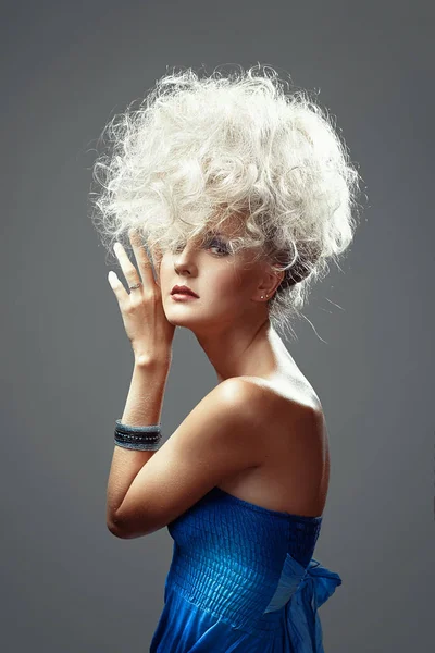 Beautiful Blonde Long Curly Hair. — Stock Photo, Image