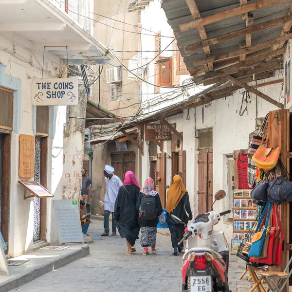 Простая рыночная улица в Каменном городе — стоковое фото