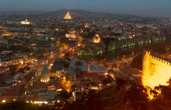 Tiflis gece manzarası — Stok fotoğraf