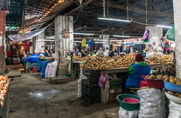 Patatas en el mercado local de Kutaisi, Georgia — Foto de Stock